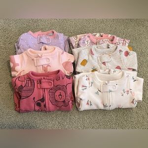 6- preemie pjs… 2 gerber brand and 4 simple joys by carters